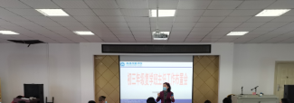 青云譜區(qū)教育局領(lǐng)導(dǎo)蒞臨南昌民德學(xué)校檢查初三復(fù)課疫情防控工作